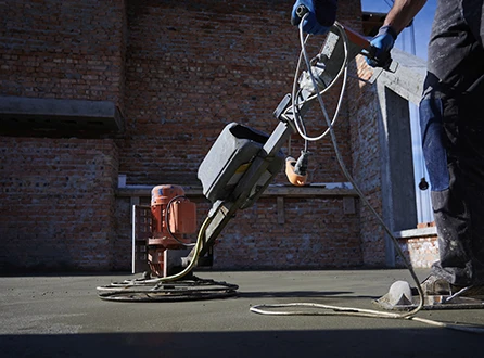 Dominar la protecci&oacute;n impermeable: pasos y t&eacute;cnicas para la instalaci&oacute;n de capas impermeabilizantes en techos